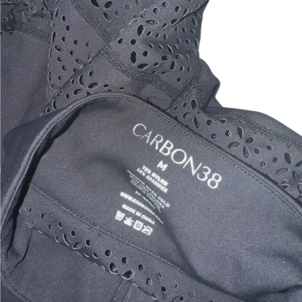 Carbon 38 Laser Cut Zip Run Top in Diamond Compression - Picture 8 of 8